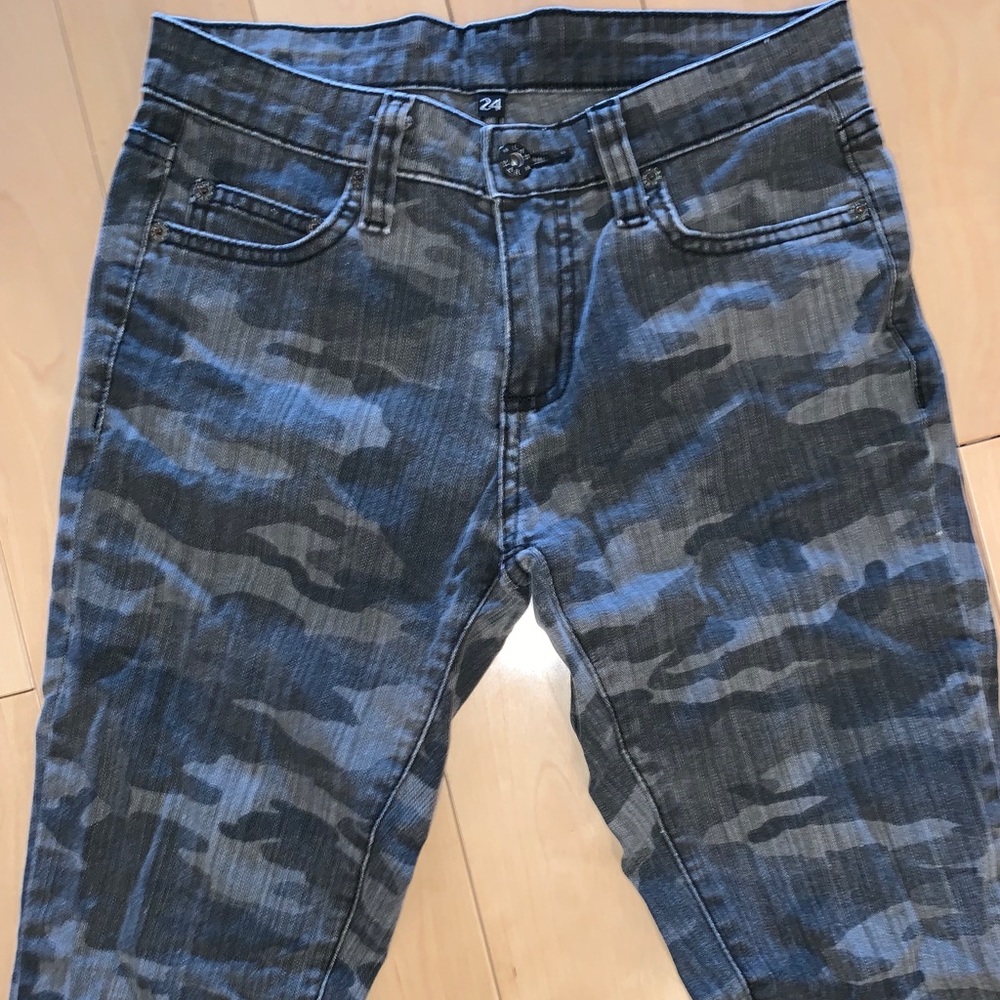 🆕 CARMAR ⛓ Camo Denim Jeans